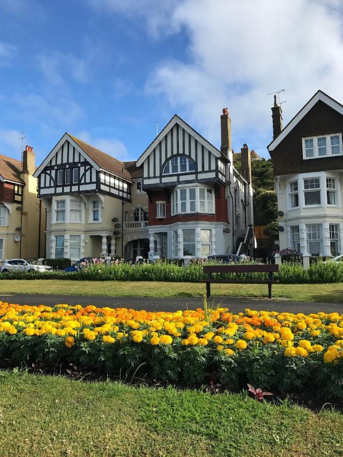 Elegant Spacious Seaside Apartment St Leonards-on-Sea Exterior photo